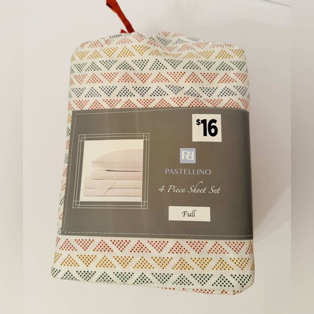 Pastellino 4 Piece Full Sheet Set, NEW!!